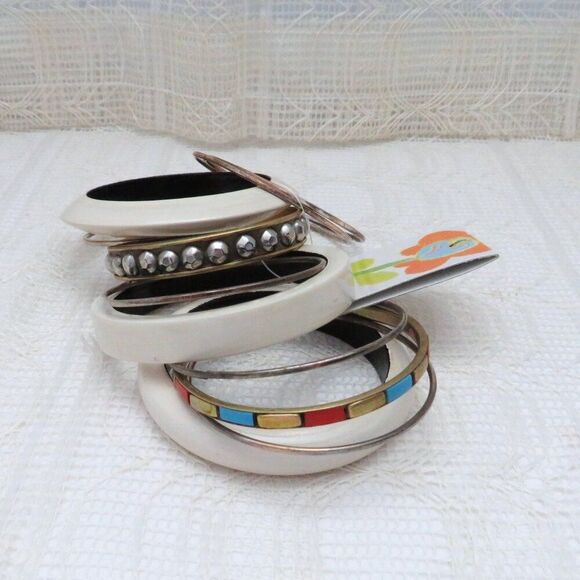 Set of 11 Bangle Bracelets Women Cream, Gold Toned, Multi Color, Casual Jewelry - Picture 3 of 8